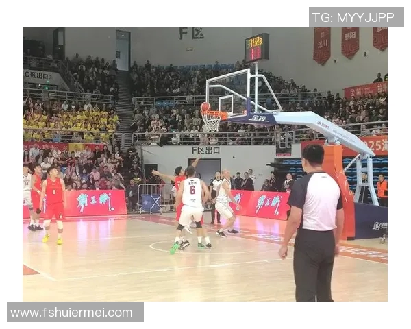 昆汀-皮特森在CBA全明星赛中表现抢眼，点燃全场激情